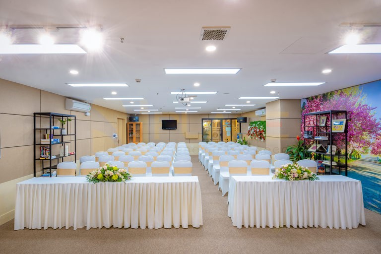 Tổ chức sự kiện